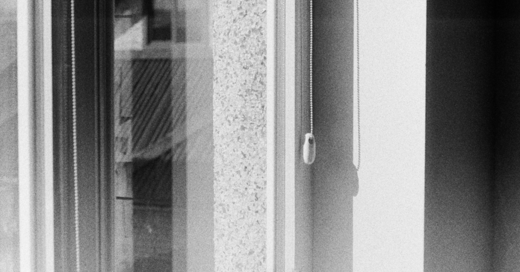 O Avesso da Memória: Manifesto em Pedaços de&nbsp;Lar